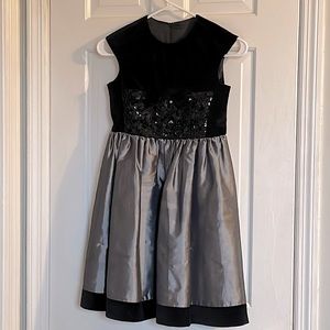 Custom made Velvet and taffeta girls party dress 🥰